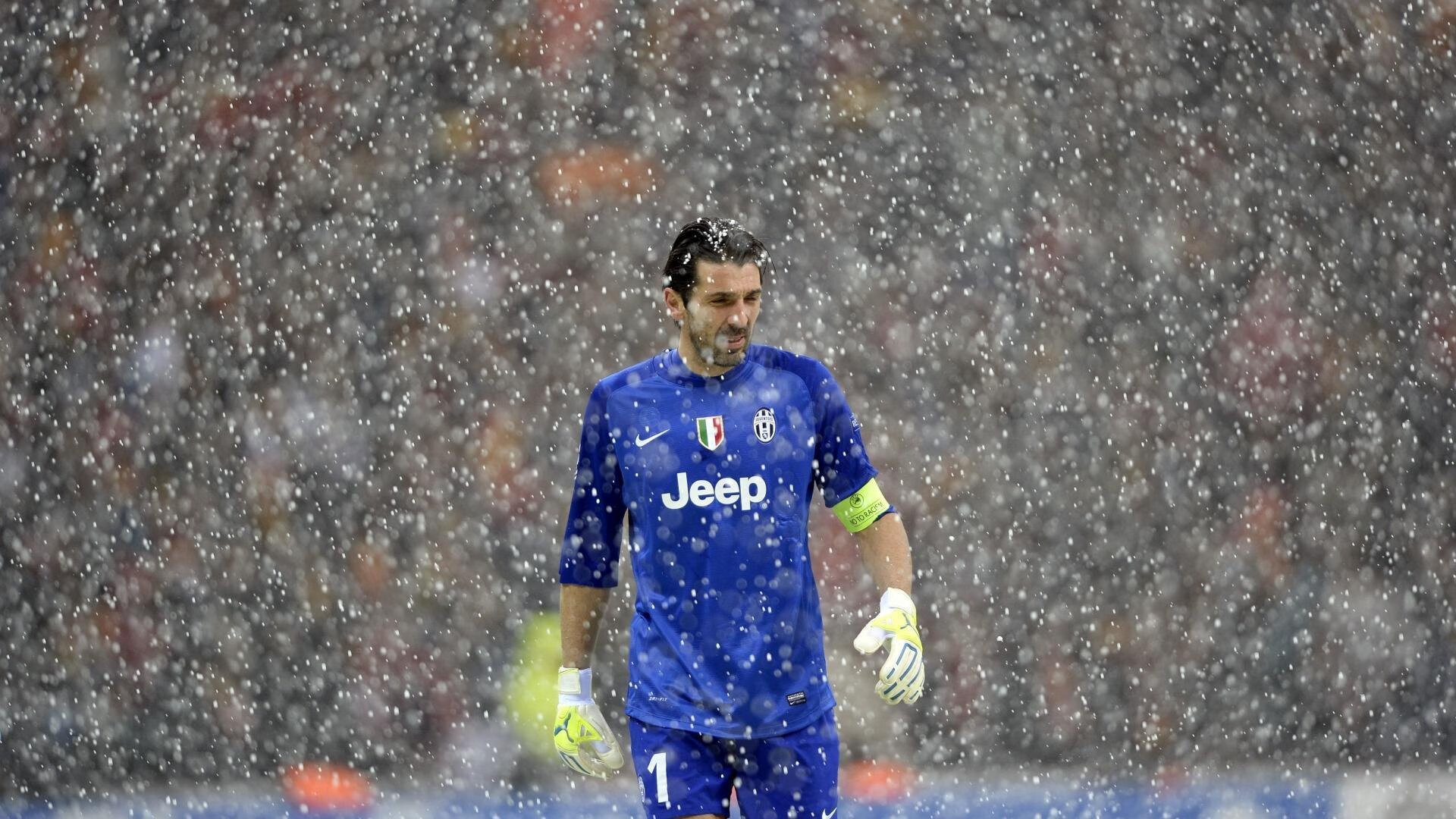 体育赛事志愿者表彰大会弘扬无私奉献精神与价值，体育赛事志愿者的作用与意义