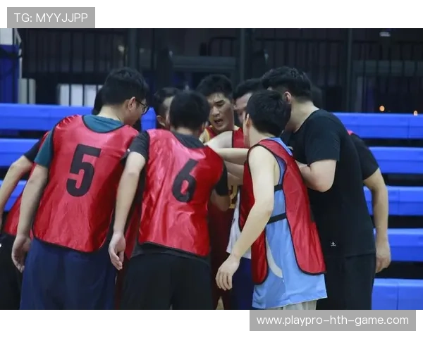 中国篮球联赛中新闻媒体舆论与球队公关能力关系，篮球媒体人